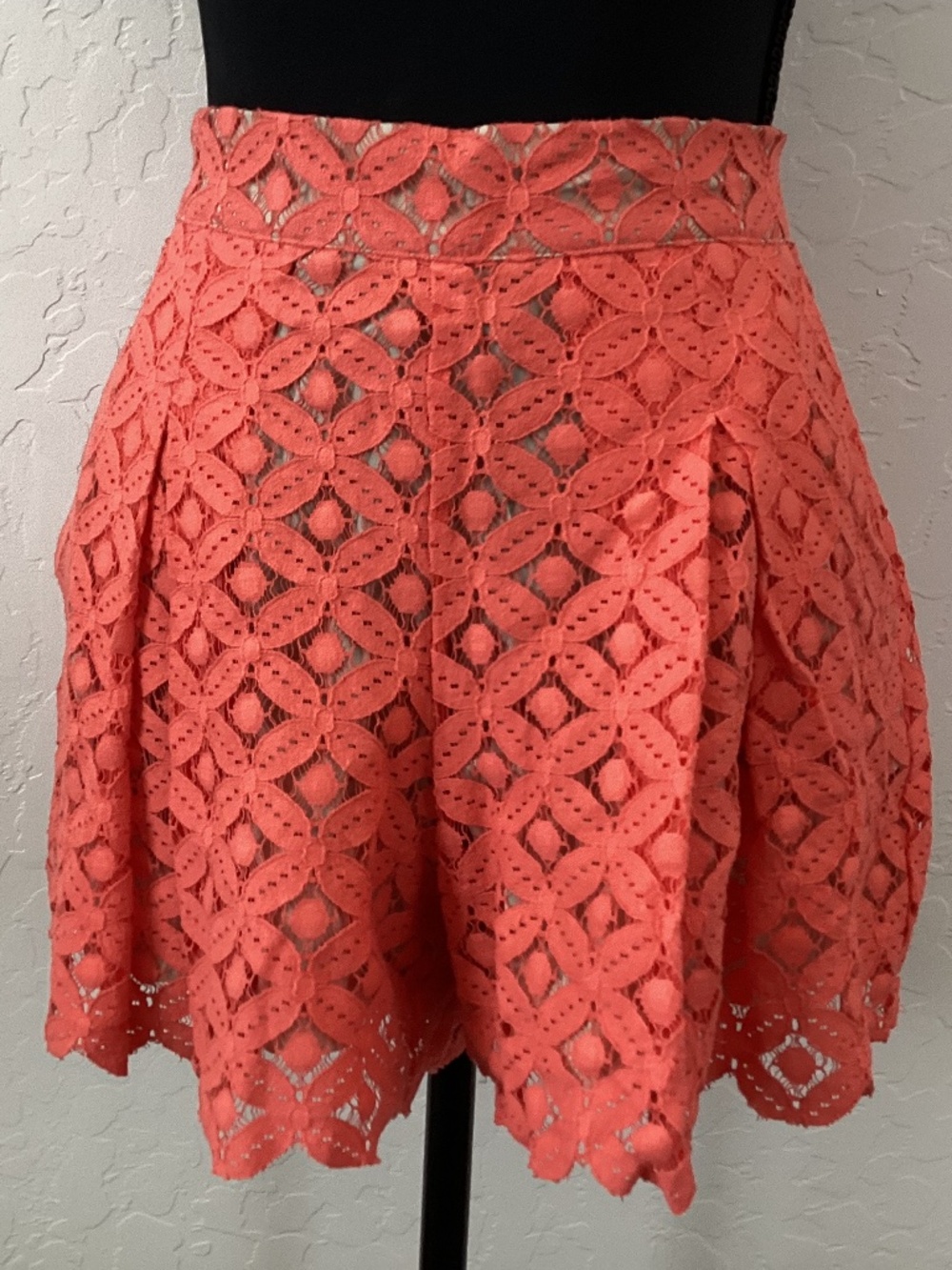 Two by Vince Camuto, NEW WITH TAGS, size 2, lace, fully lined, orange